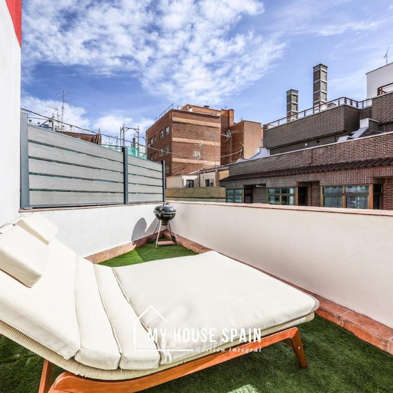 MyHouseSpain - Terraza privada junto al Bernabéu - Apartamento de 2 dormitorios - 6