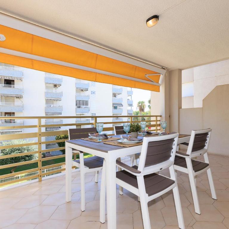 UHC Novelty Family Complex - Apartamento con terraza - 7