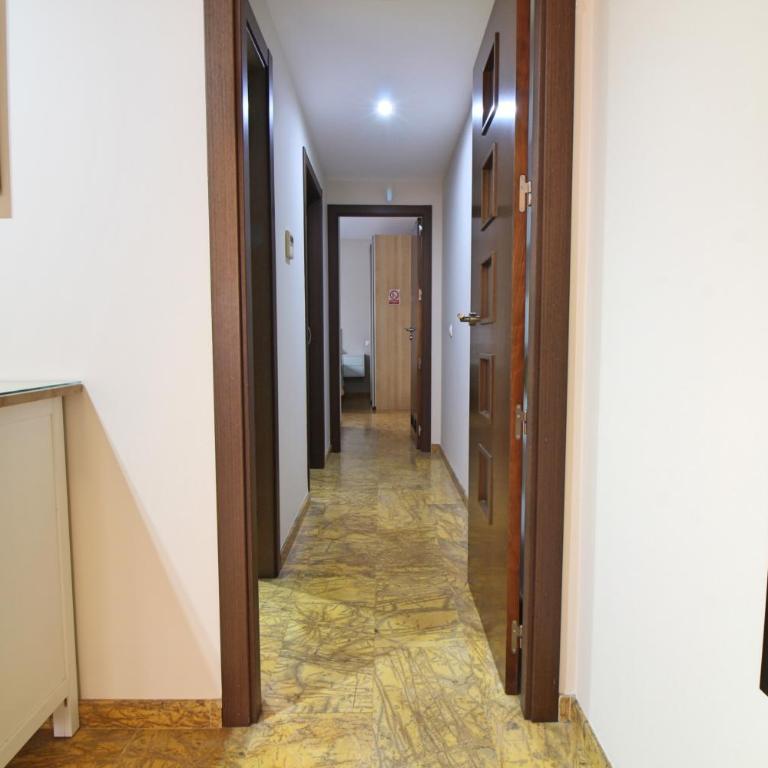 Amplio y Moderno Apartamento Lorenzo Ferreira - Apartamento - 15
