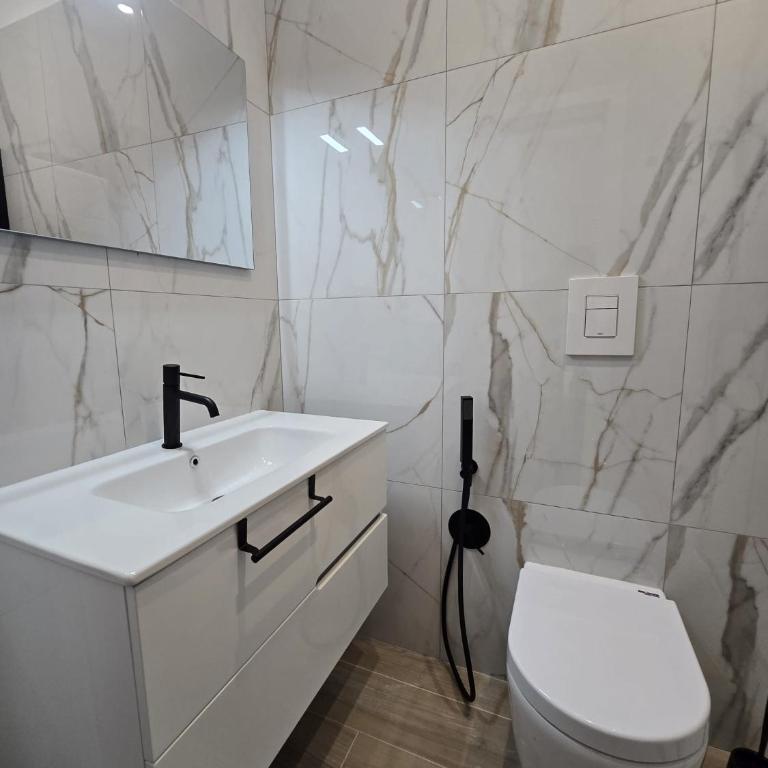 GiuAdel casa Palermo - Double Room with Private Bathroom - 2