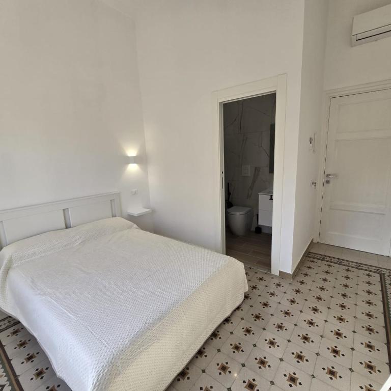 GiuAdel casa Palermo - Double Room with Private Bathroom - 4