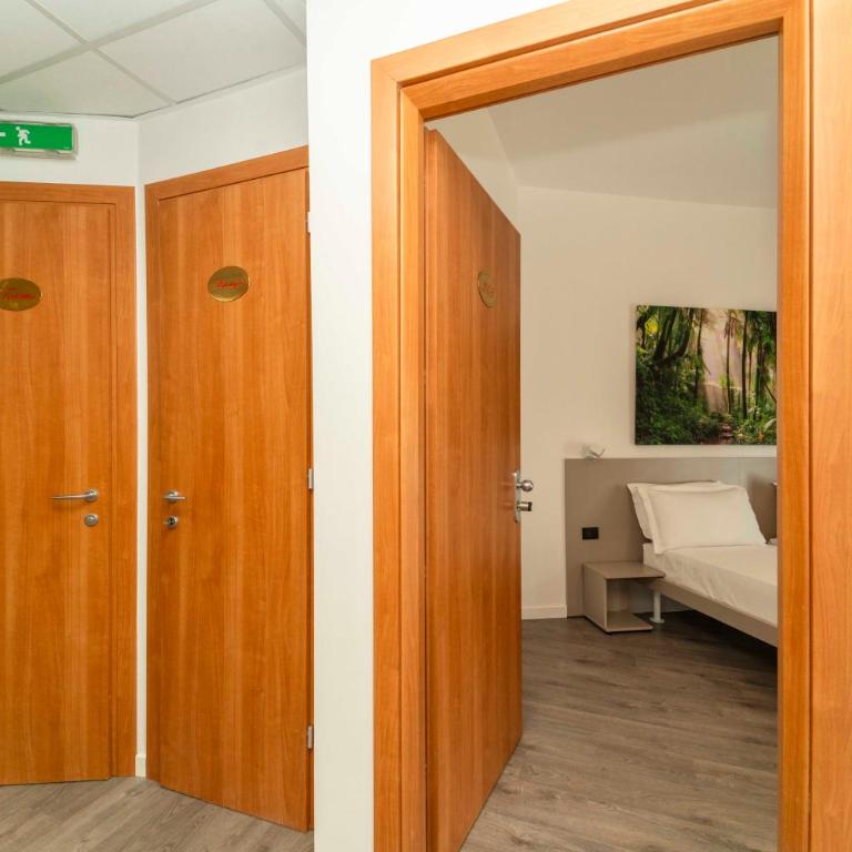 Residenza Carducci - Double Room with Private Bathroom - 15