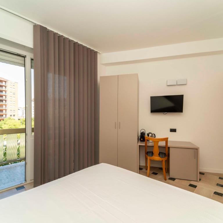 Residenza Carducci - Double Room with Private Bathroom - 2