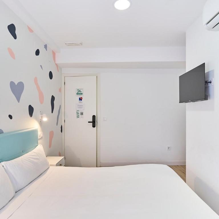Hostal Carmen by gaiarooms - Habitación Doble - 6