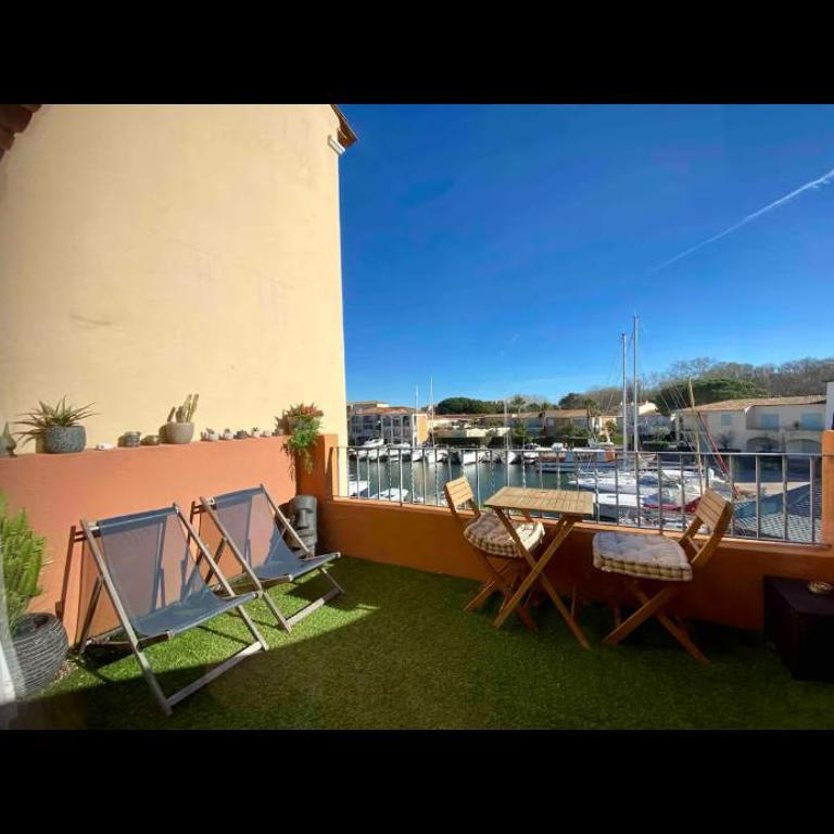 T2 port Cogolin golfe de Saint-Tropez vue mer - Appartement 1 Chambre - 14