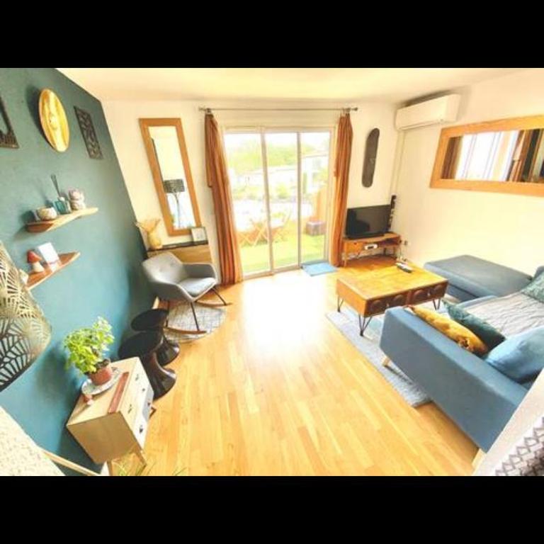 T2 port Cogolin golfe de Saint-Tropez vue mer - Appartement 1 Chambre - 4