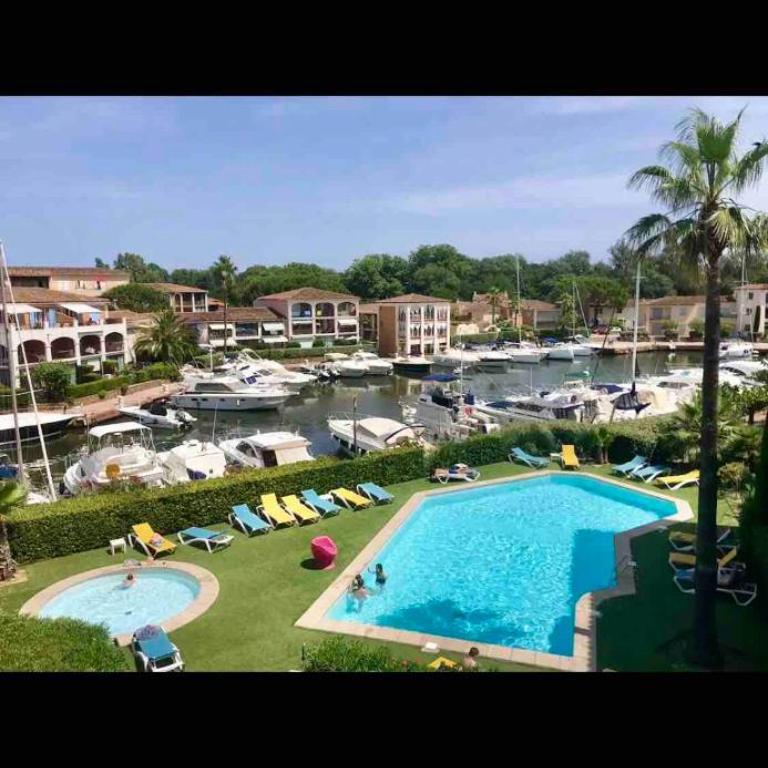 T2 port Cogolin golfe de Saint-Tropez vue mer - Appartement 1 Chambre - 17