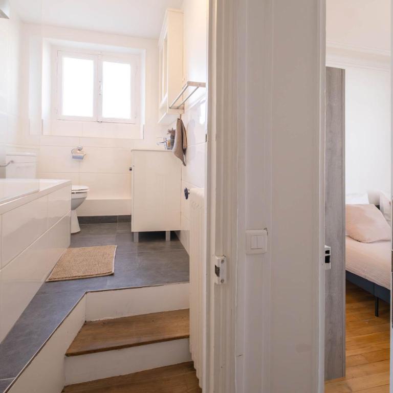 Eiffel Tower View 3BR Balcony - Appartement - 10