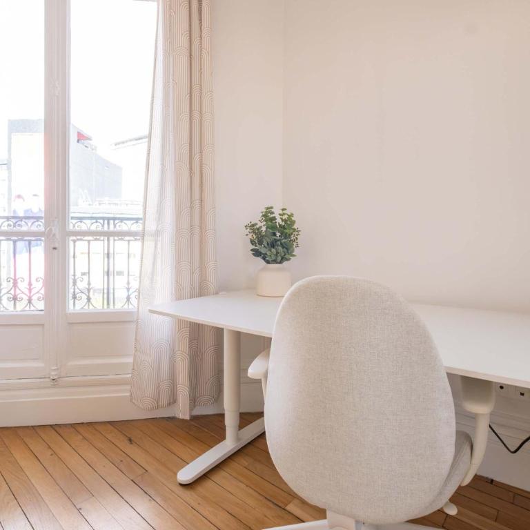 Eiffel Tower View 3BR Balcony - Appartement - 18