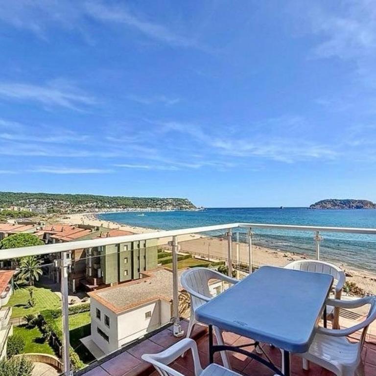 Ocean views in l'Estartit - Two-Bedroom Apartment - 2
