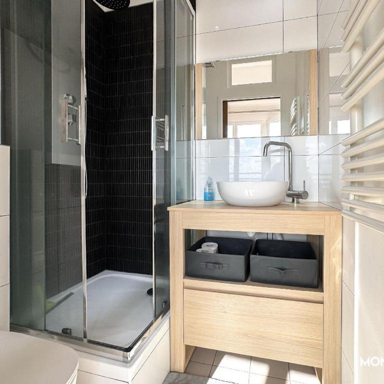 Montmartre vue sur les toits de Paris et la Tour Eiffel - Apartamento de 1 dormitorio - 21