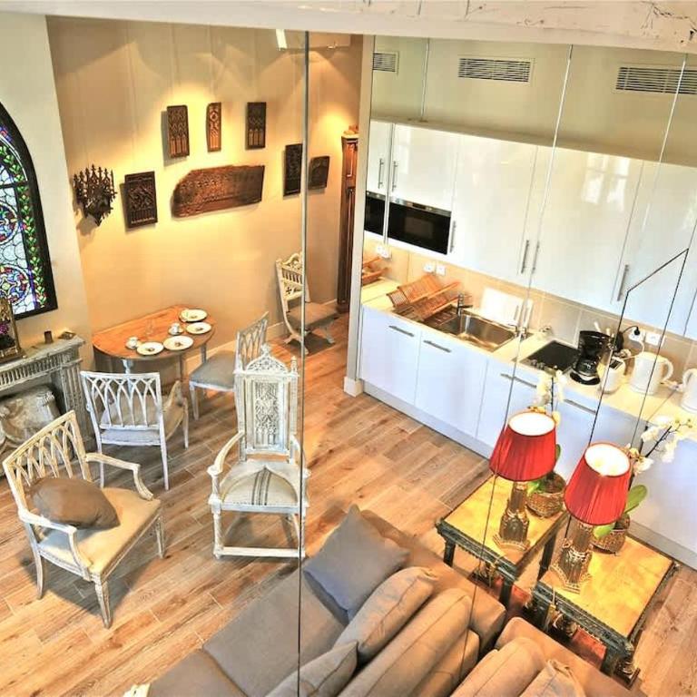 Fantastic View On Notre Dame Abelard with AC - Apartment - 10