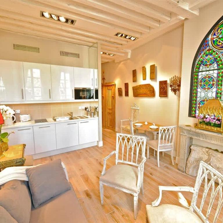 Fantastic View On Notre Dame Abelard with AC - Apartment - 18