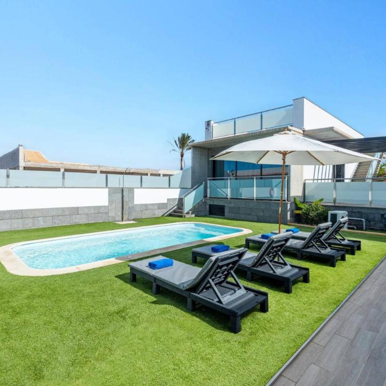 Villa Lola by Villa Plus - Villa - 2