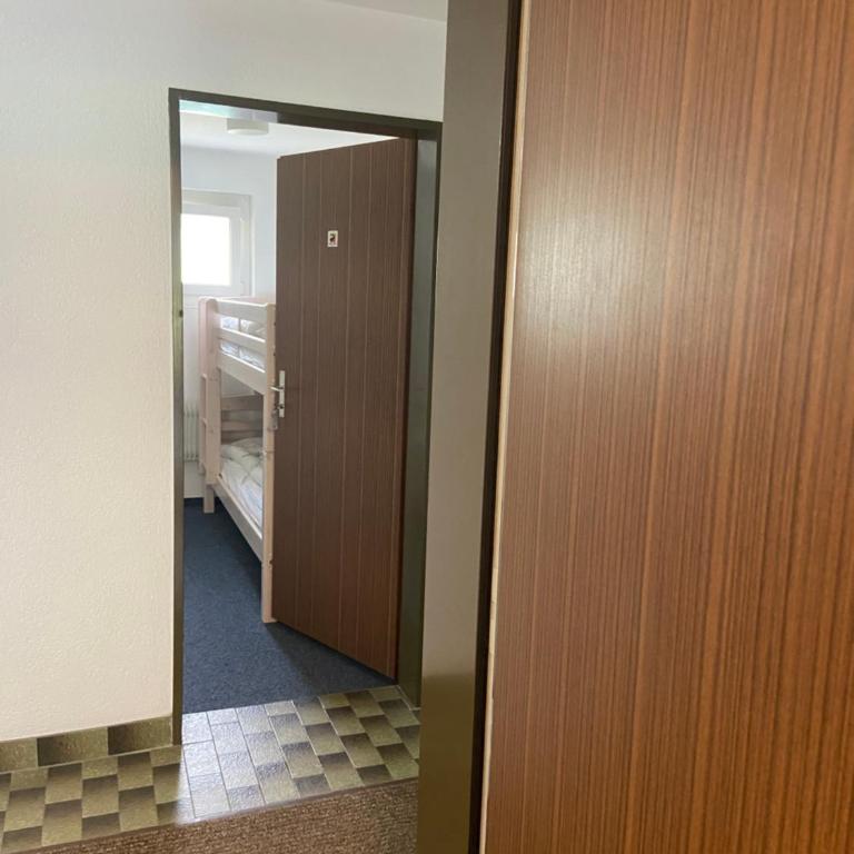Appartement cosy proche ski et bains thermaux - Two-Bedroom Apartment - 11