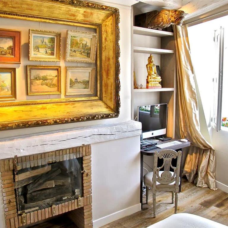 The Most Romantic Notre Dame with AC - Apartment - 8