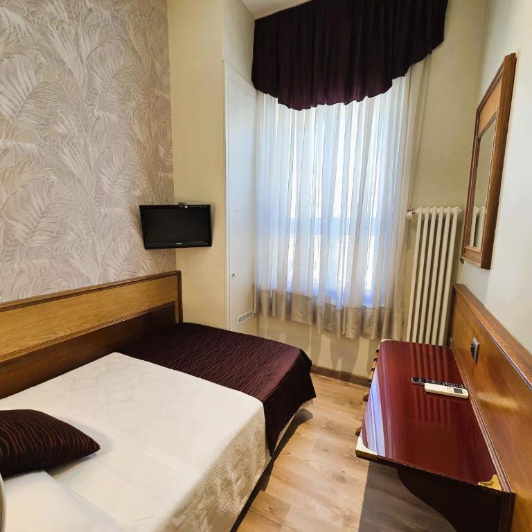 Hostal Hispano - Argentino Gran Vía - Single Room - 11