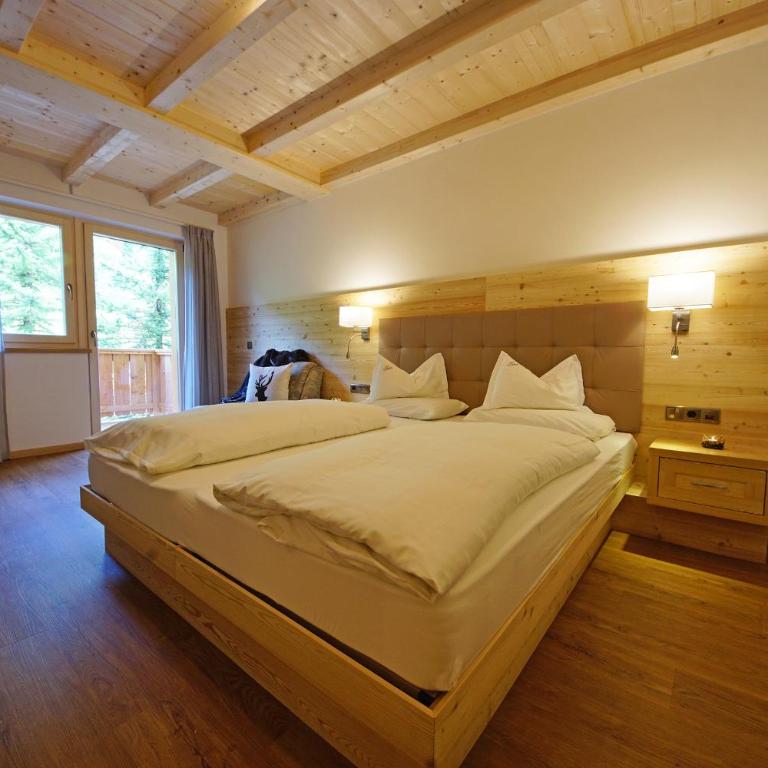 Garnì Tofana - Deluxe Doppelzimmer mit Balkon - 1