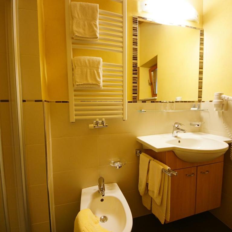 Garnì Tofana - Deluxe Doppelzimmer mit Balkon - 4