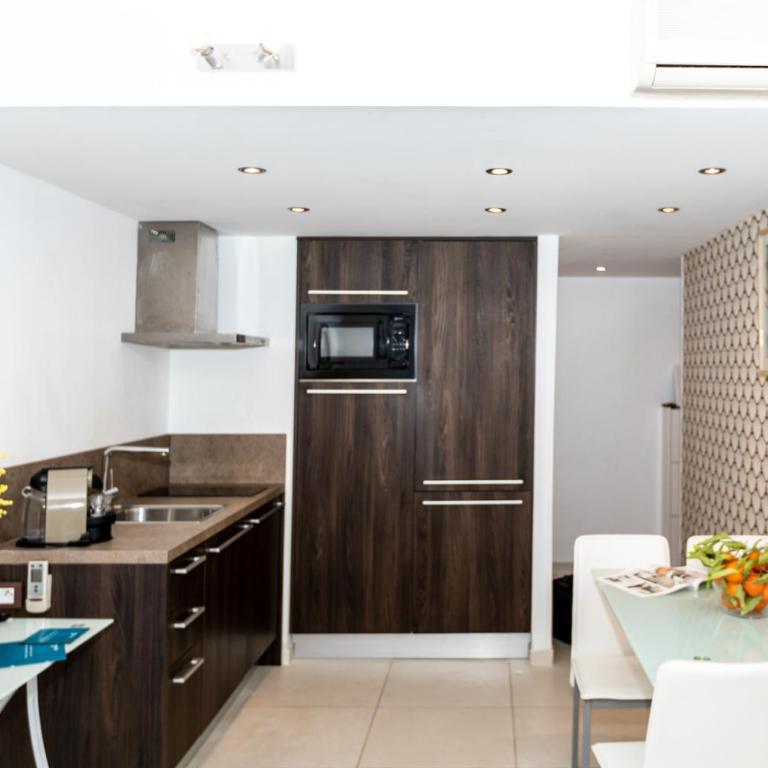 Sweett - Maison Blanche - Appartamento con 2 Camere da Letto e Vista Giardino - 1