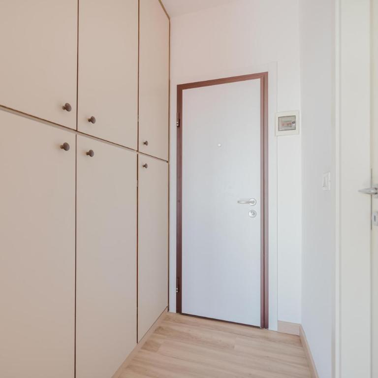 Cervino's Home - 20 min from Venice & Parking - One-Bedroom Deluxe Apartment - 20