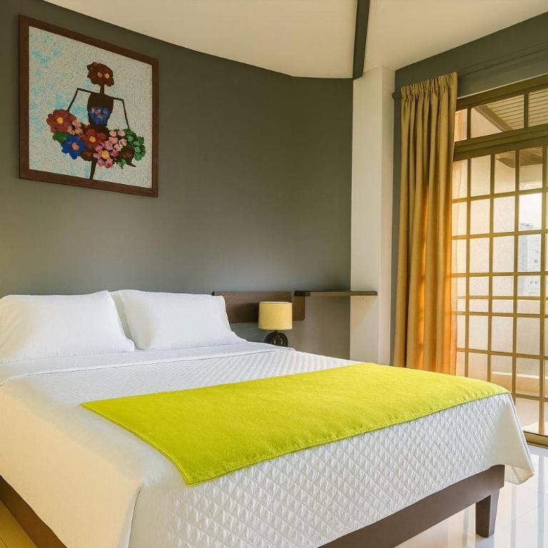 HOTEL MANTA BEACH MADRIGAL - Suite con cama grande y balcón - 4