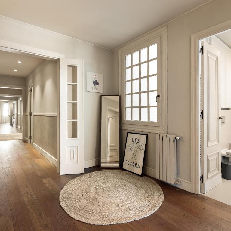 Enjoy Apartments Augustina's Grand Family Suite - Five-Bedroom Apartment - 19