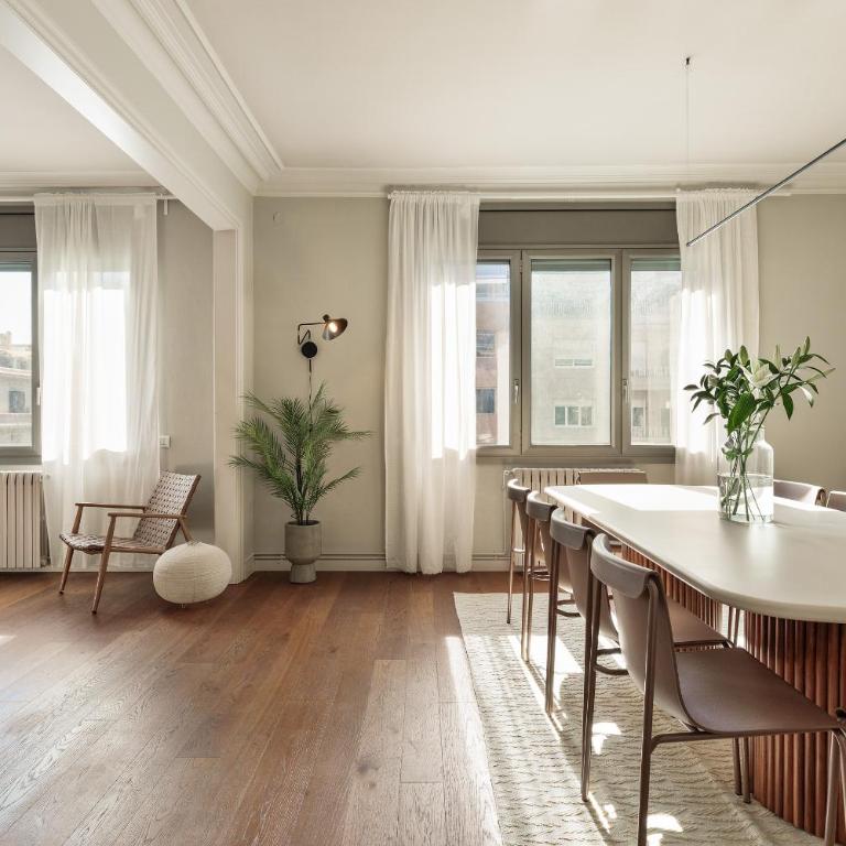 Enjoy Apartments Augustina's Grand Family Suite - Five-Bedroom Apartment - 33
