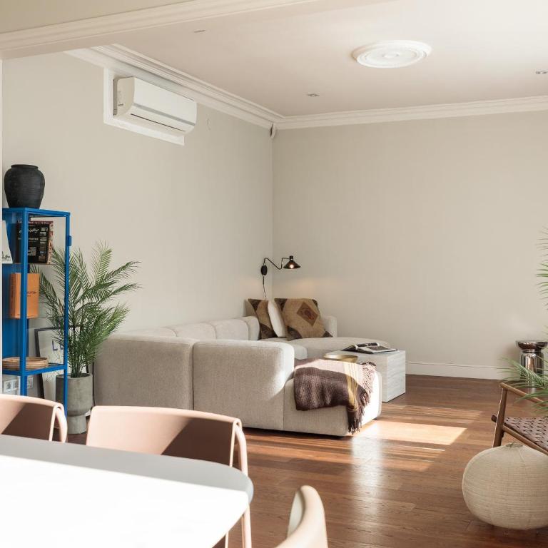 Enjoy Apartments Augustina's Grand Family Suite - Five-Bedroom Apartment - 38