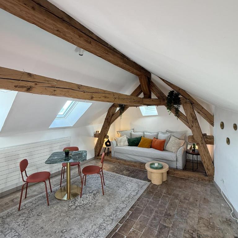 Domaine à la Loëx - Chambre Double - Vue sur Montagne - 1