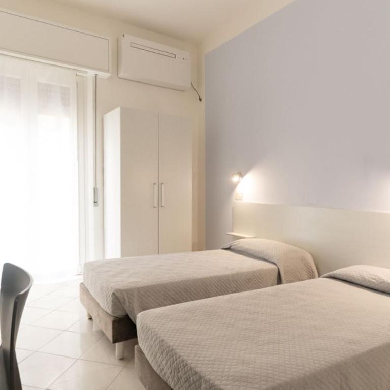 The Sea B&B Adult Guests Only - Standard Double Room - 2