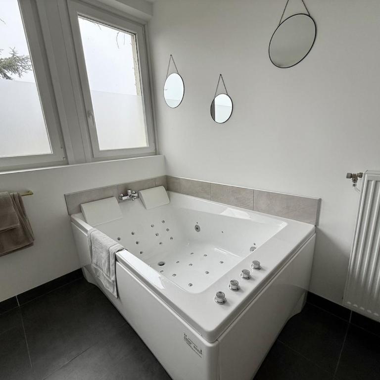 Le Calais Wilson 7 - Studio Balneo 2p - Studio avec Baignoire Spa - 16