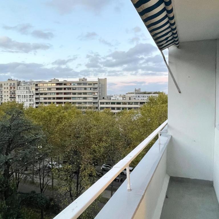 Cozy & Spacious 3BR Paris Apartment with Balconies Metro 6 Glacière - Appartement 3 Chambres - 27