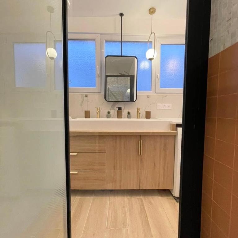Cozy & Spacious 3BR Paris Apartment with Balconies Metro 6 Glacière - Appartement 3 Chambres - 69