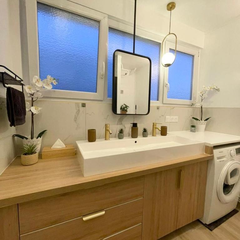 Cozy & Spacious 3BR Paris Apartment with Balconies Metro 6 Glacière - Appartement 3 Chambres - 65
