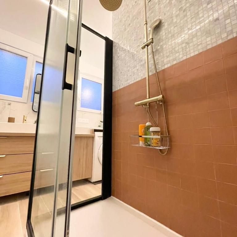 Cozy & Spacious 3BR Paris Apartment with Balconies Metro 6 Glacière - Appartement 3 Chambres - 72