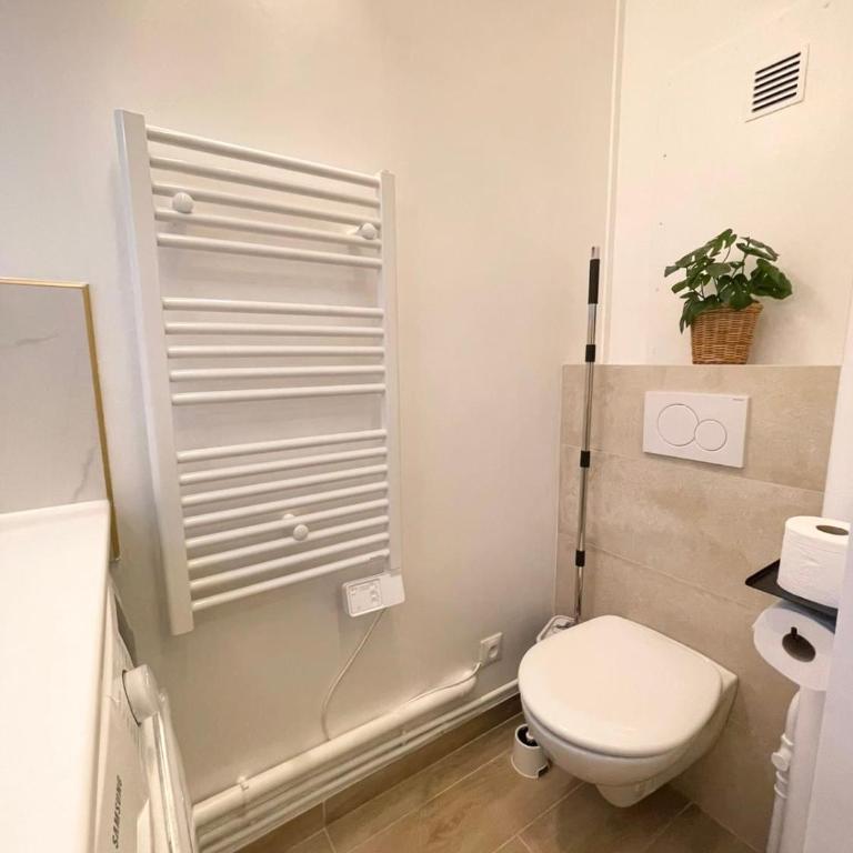 Cozy & Spacious 3BR Paris Apartment with Balconies Metro 6 Glacière - Appartement 3 Chambres - 76