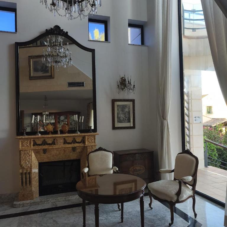 Beachside Villa in Puerto Marina, Benalmádena - Villa - 24