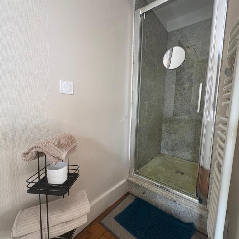 Suite studio Darcy - One-Bedroom Apartment with Garden View - 3