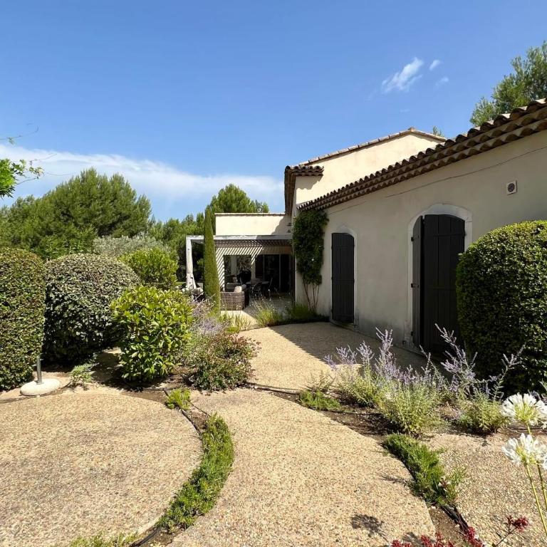 Maison Marie Provençal Elegance on the Pont Royal Golf Course - Maison de Vacances - 24