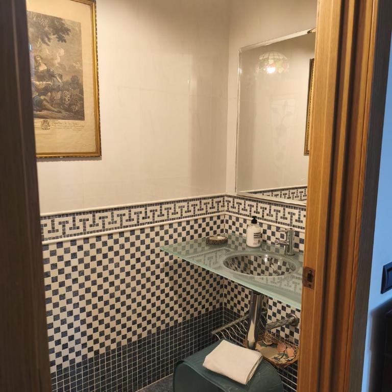 Beachside Villa in Puerto Marina, Benalmádena - Villa - 29