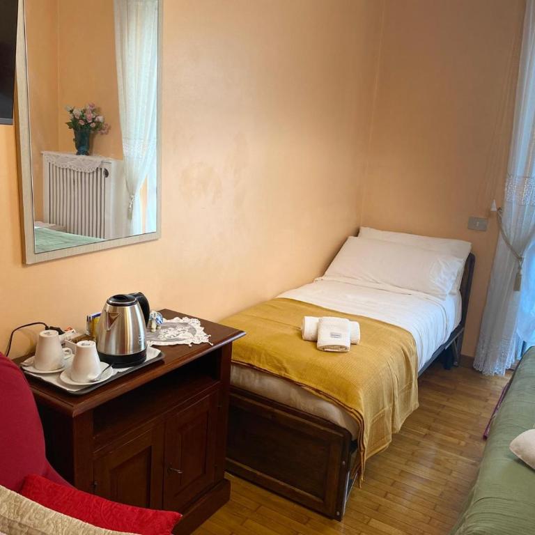 B&K Hotels - Double or Twin Room with Balcony - 5
