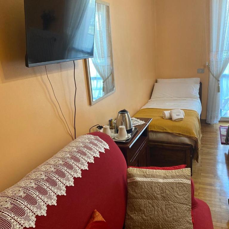 B&K Hotels - Double or Twin Room with Balcony - 8