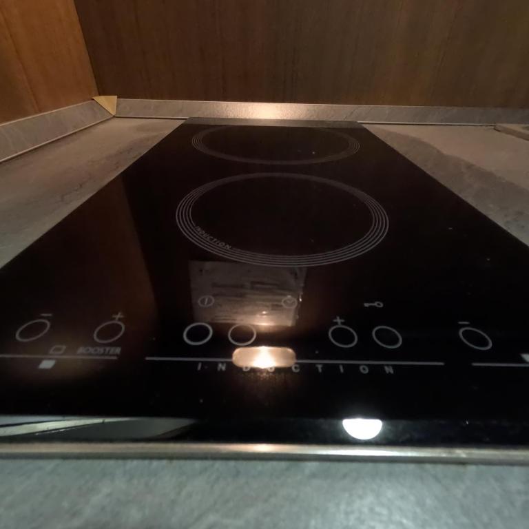 Romeo e Giulietta Residenze check-in presso Hotel Toscanini - Monolocale Standard con Angolo Cottura - 8