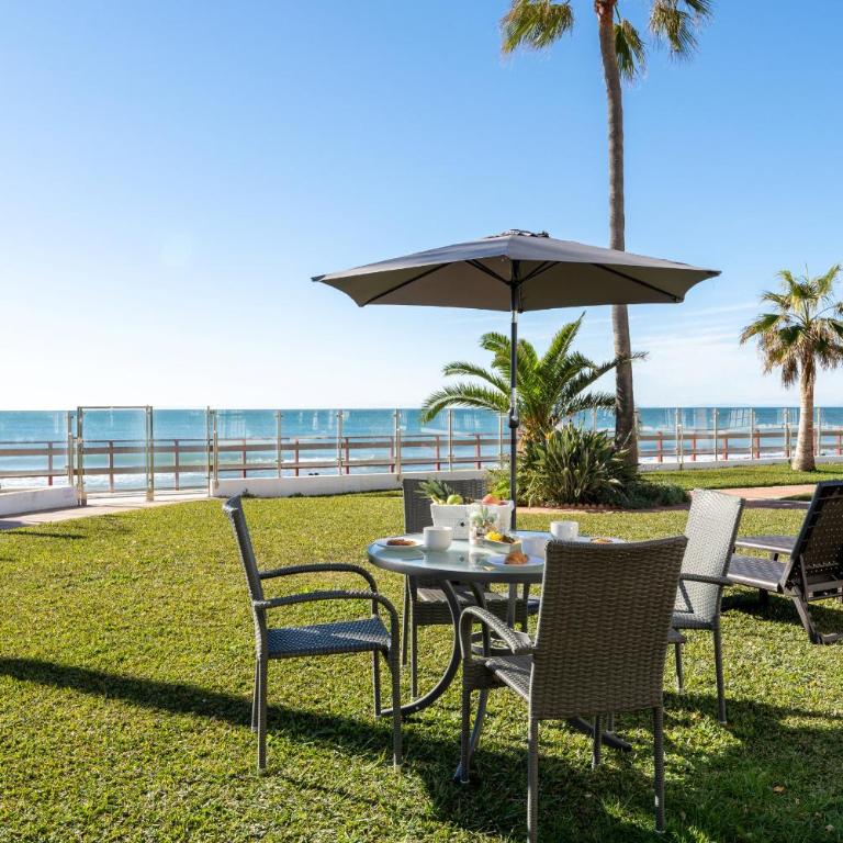 Beach house with direct access to Calahonda Beach and open sea views CS183 - Casa de 2 dormitorios - 2