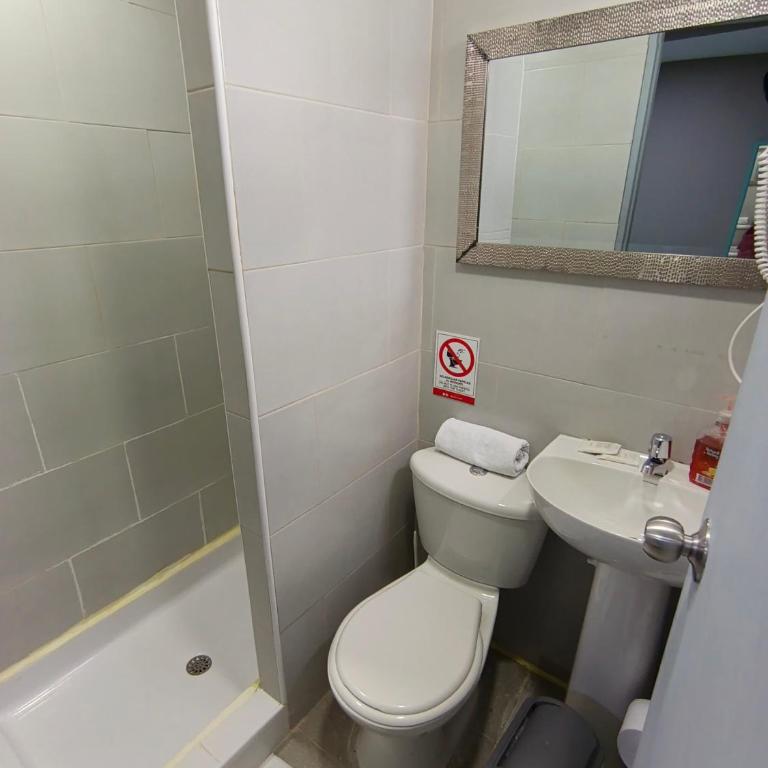 Poblado Park Guest House - Habitación Doble con baño privado - 2