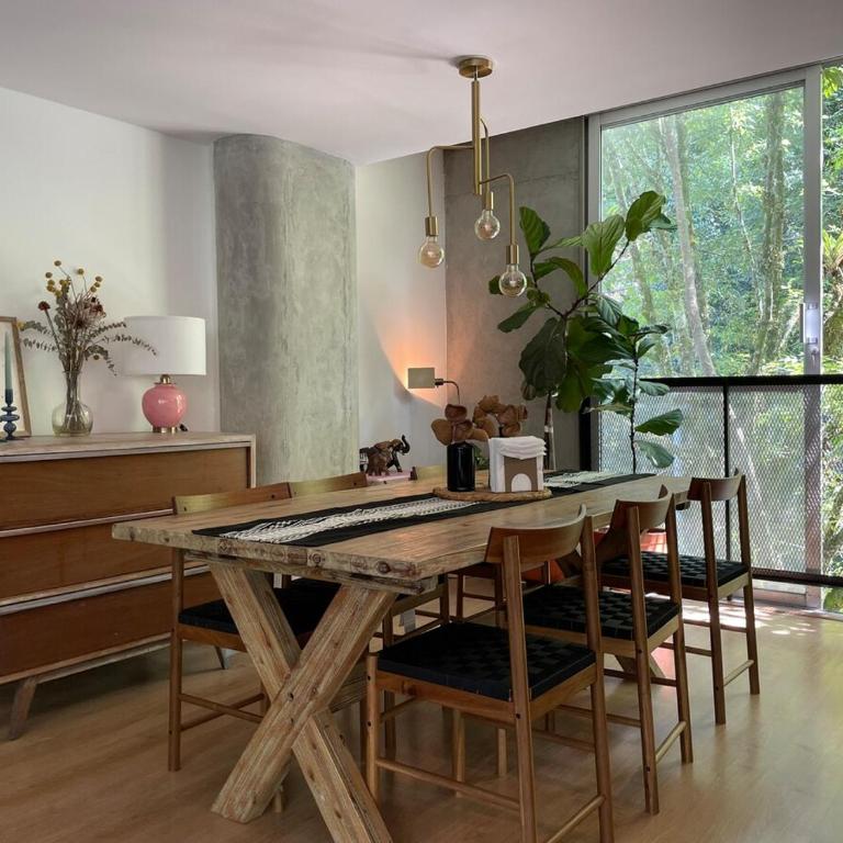 Modern & Calm Stay Near Provenza - Two-Bedroom Apartment - 11