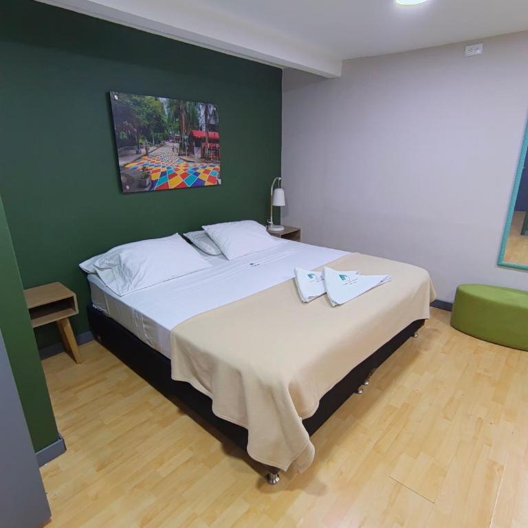 Poblado Park Guest House - Habitación Doble Deluxe - 1 o 2 camas - 2