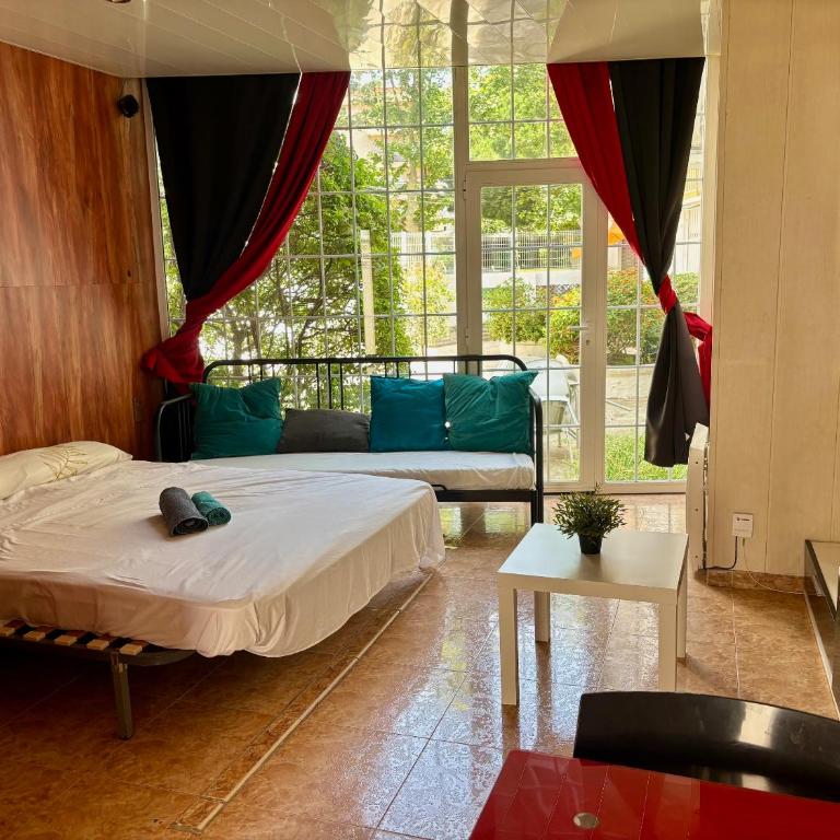 AlquilerSalou Loft B - One-Bedroom Apartment - 1