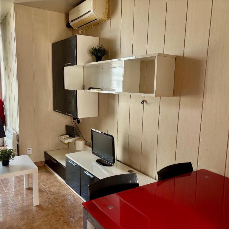 AlquilerSalou Loft B - One-Bedroom Apartment - 12